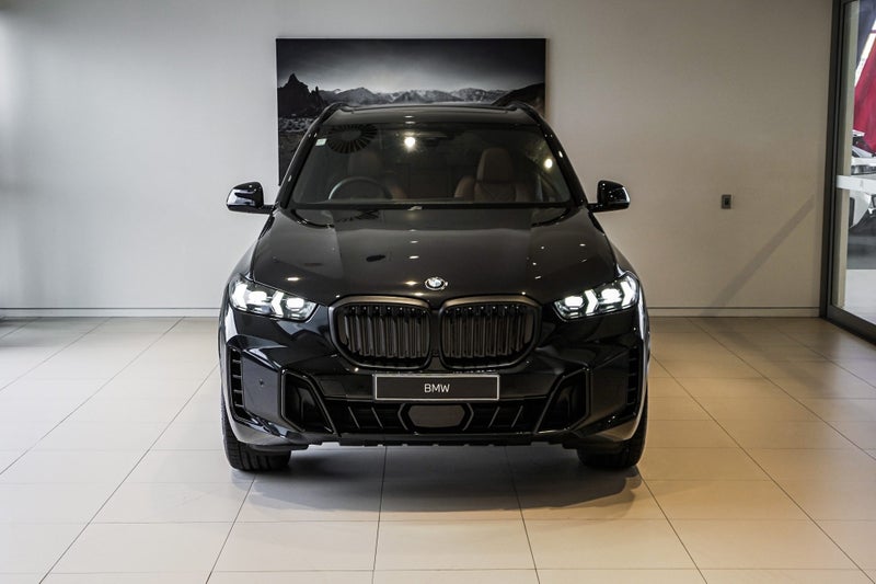 2026 BMW X5 xDrive30d image 4