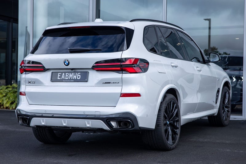 2026 BMW X5 xDrive30d image 3