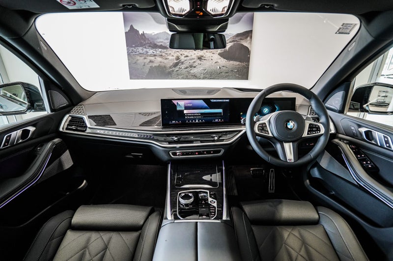 2026 BMW X5 xDrive30d image 3