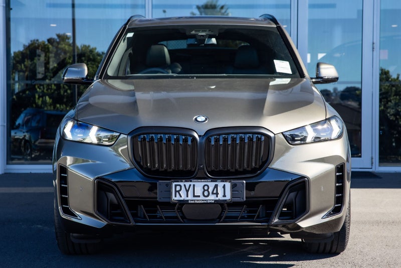 2026 BMW X5 xDrive30d image 2