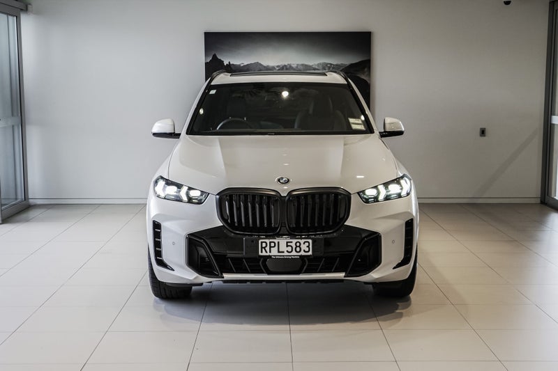 2026 BMW X5 xDrive30d image 4