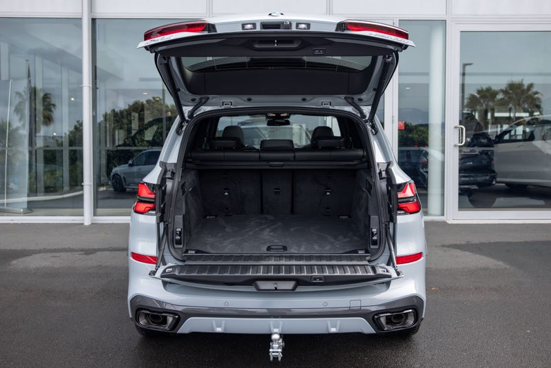 2026 BMW X5 xDrive30d image 4