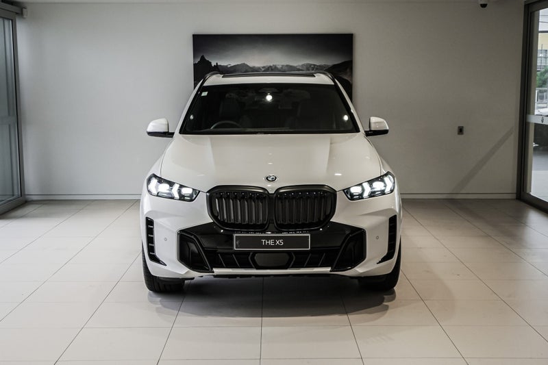 2026 BMW X5 xDrive30d image 4
