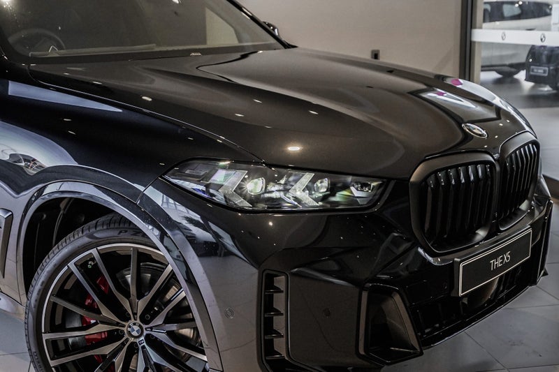 2026 BMW X5 xDrive30d image 3