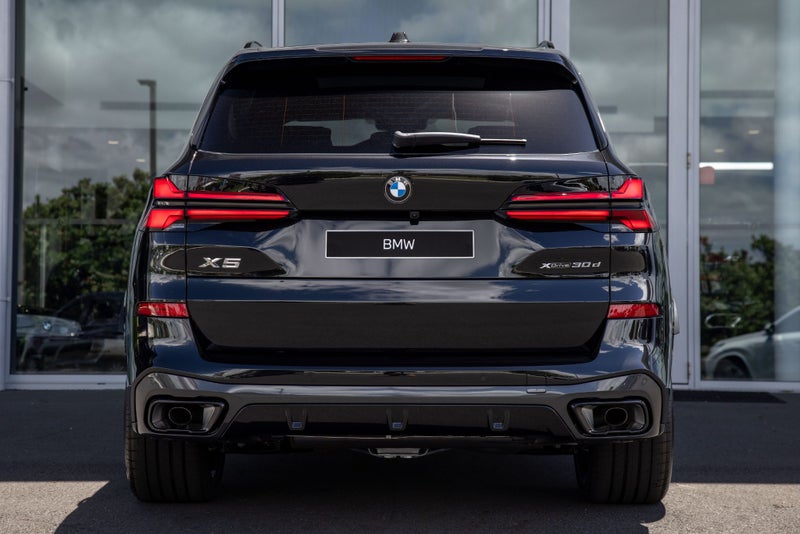 2026 BMW X5 xDrive30d image 4