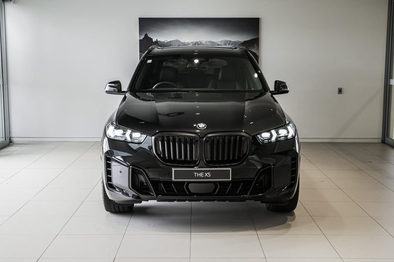 2026 BMW X5 xDrive30d image 4