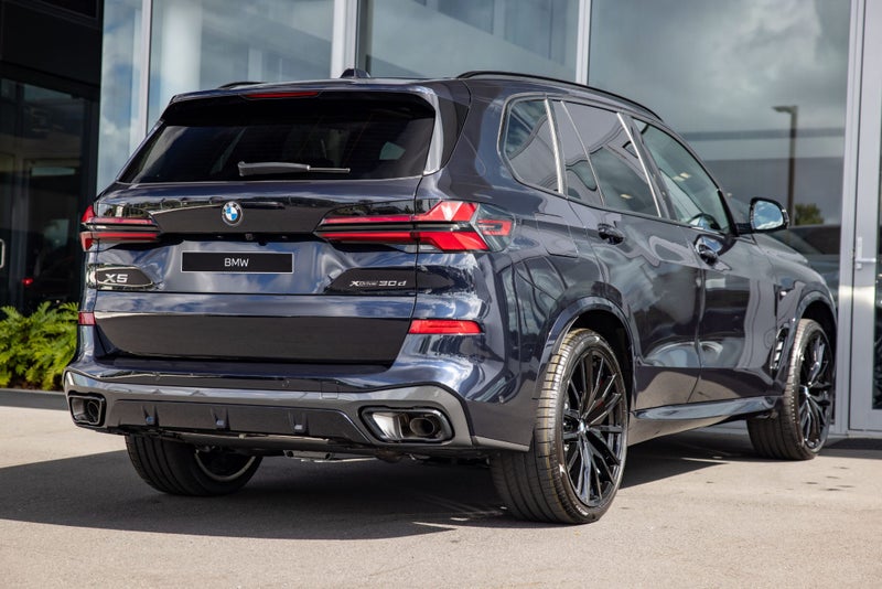 2026 BMW X5 xDrive30d image 3