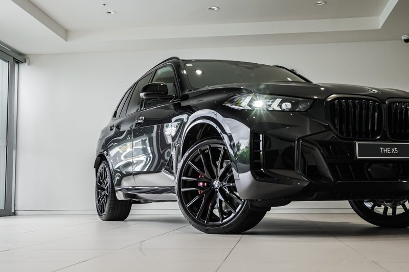 2026 BMW X5 xDrive30d image 2