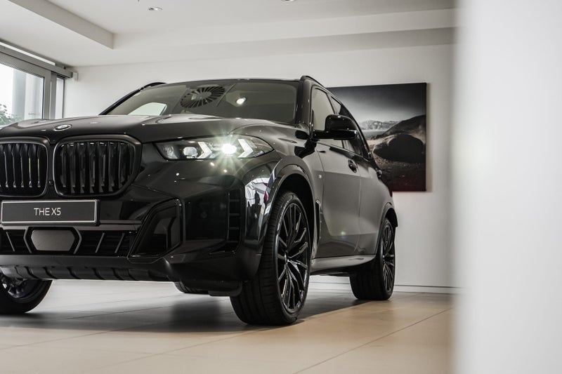 2026 BMW X5 xDrive30d image 5