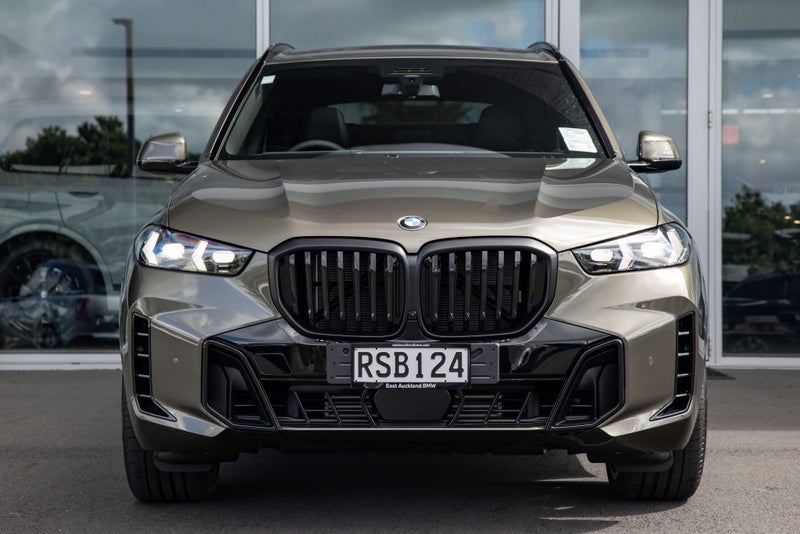 2026 BMW X5 xDrive30d image 2