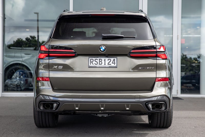 2026 BMW X5 xDrive30d image 4