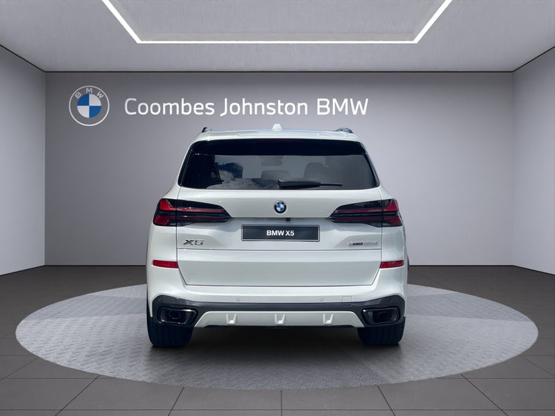 2026 BMW X5 xDrive30d Sport Collection image 5