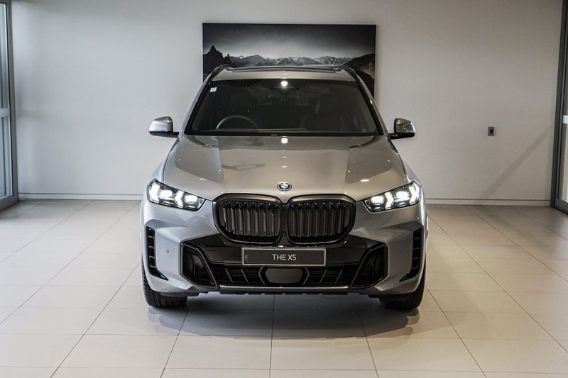 2026 BMW X5 xDrive50e image 4