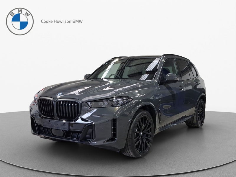 2026 BMW X5 xDrive50e M Sport image 3