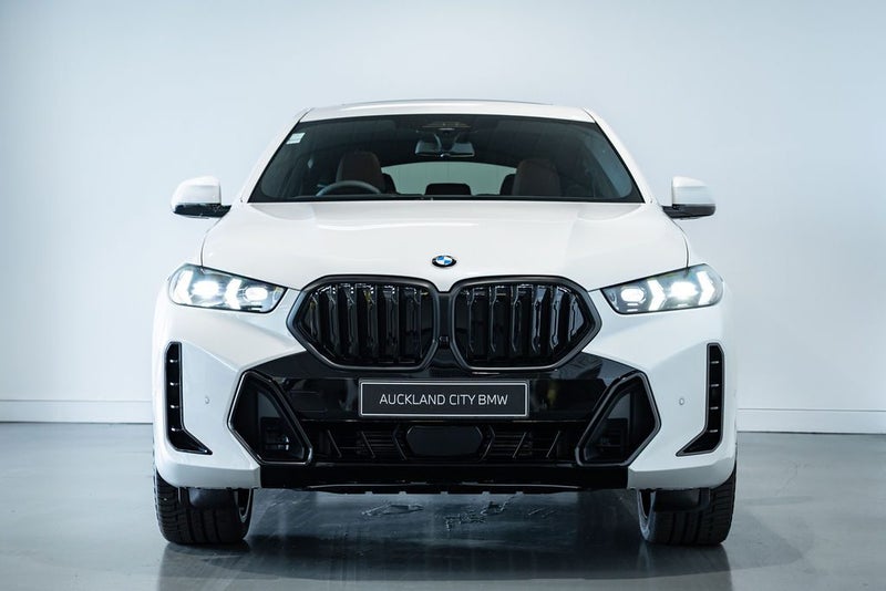 2026 BMW X6 xDrive 30d image 4