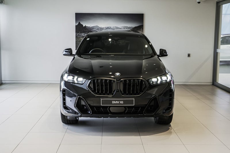 2026 BMW X6 xDrive30d image 4