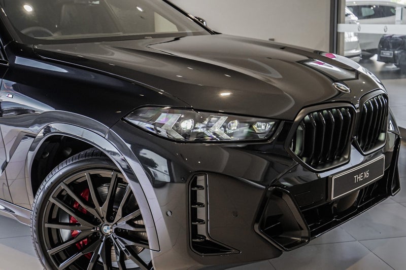 2026 BMW X6 xDrive30d image 3