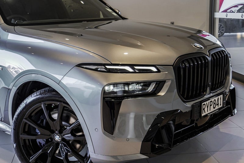 2026 BMW X7 22EN xDrive40d image 3