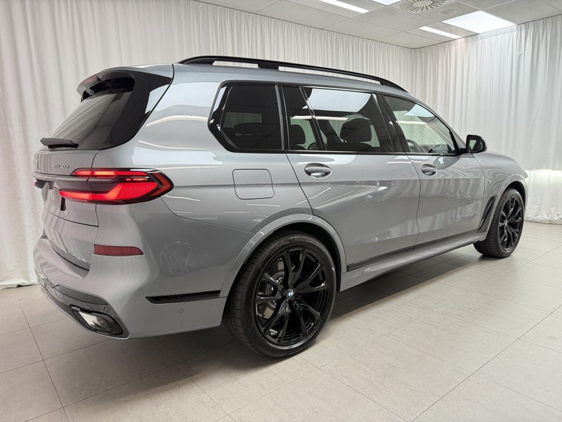 2026 BMW X7 X7 xDrive40d image 3