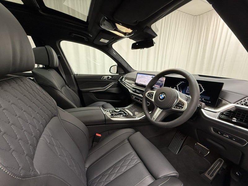 2026 BMW X7 X7 xDrive40d image 4