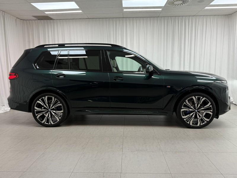2026 BMW X7 X7 xDrive40d - Connoisseur and M Sp... image 2