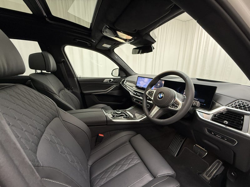 2026 BMW X7 X7 xDrive40d - Connoisseur and M Sp... image 4