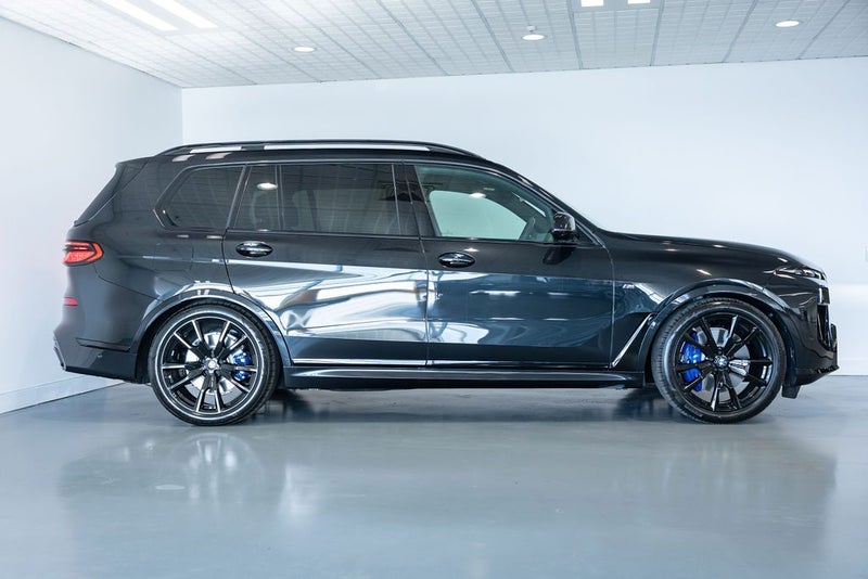 2026 BMW X7 xDrive 40d image 3