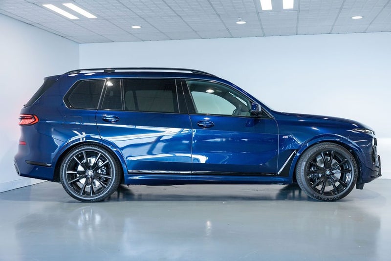 2026 BMW X7 xDrive 40d image 4