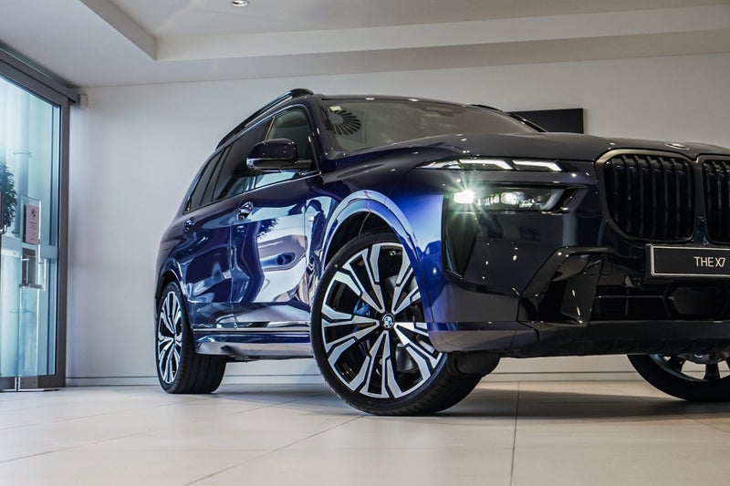 2026 BMW X7 xDrive40d image 2