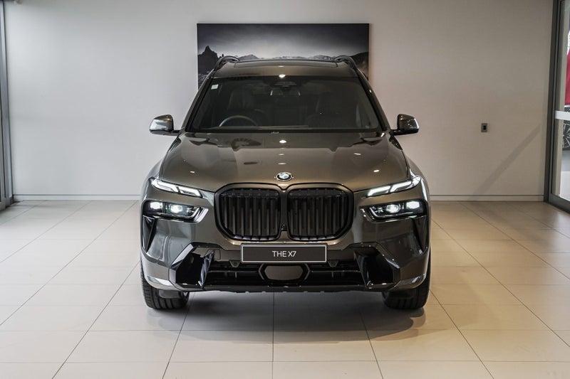 2026 BMW X7 xDrive40d image 4