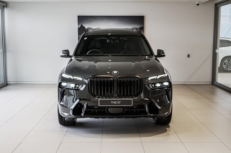 2026 BMW X7 xDrive40d image 4