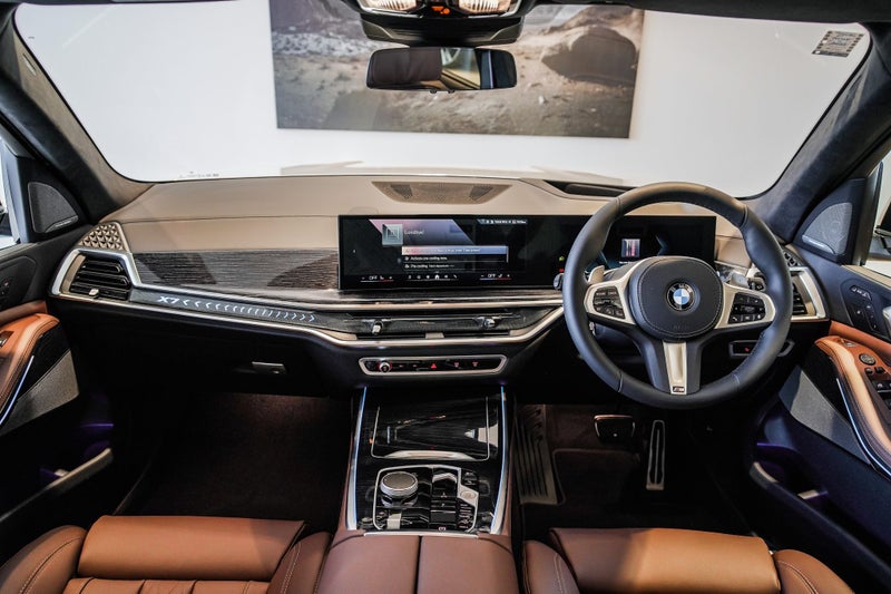2026 BMW X7 xDrive40d image 3