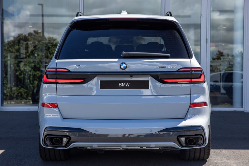 2026 BMW X7 xDrive40d image 4
