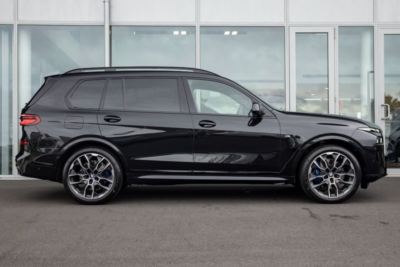 2026 BMW X7 xDrive40d image 4