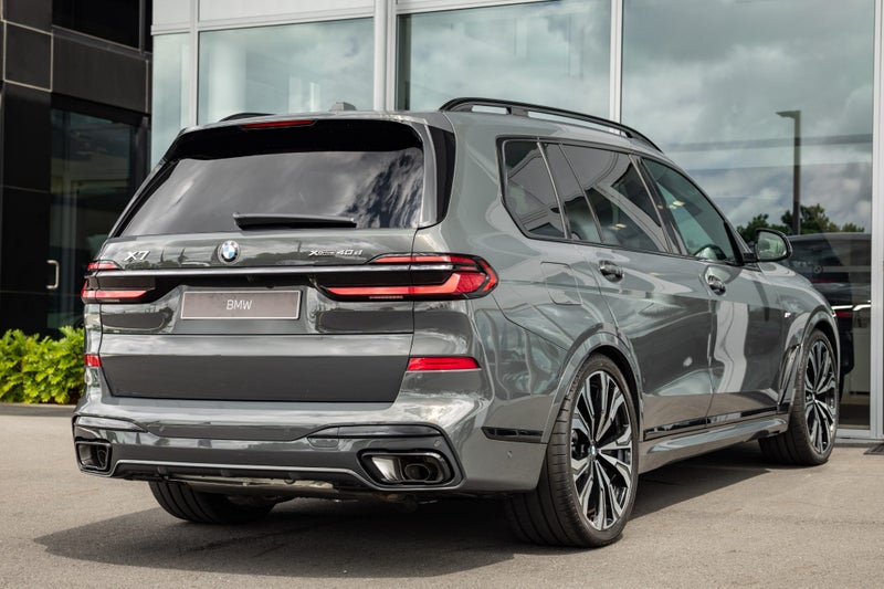 2026 BMW X7 xDrive40d image 3