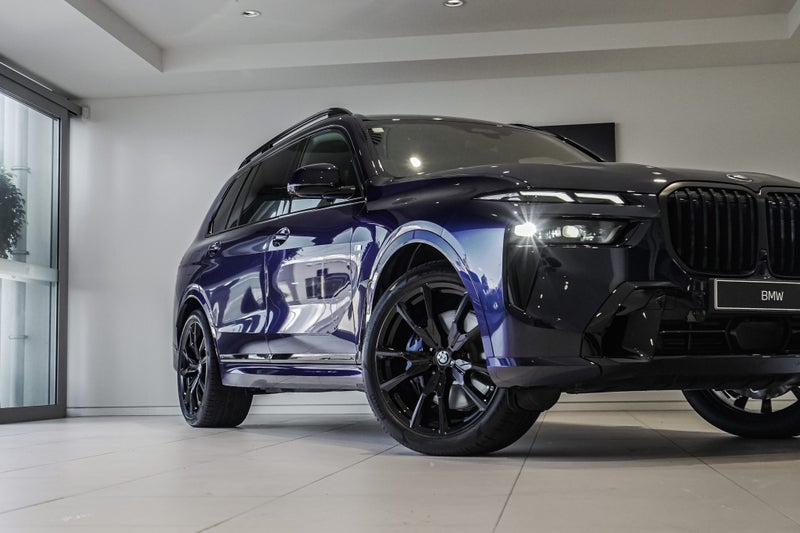 2026 BMW X7 xDrive40d image 2
