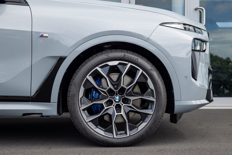 2026 BMW X7 xDrive40d image 5