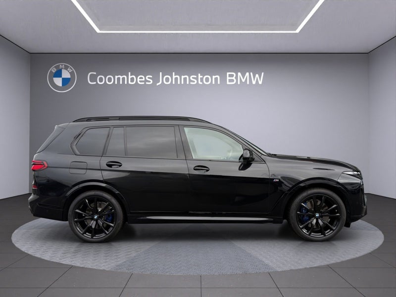 2026 BMW X7 xDrive40d M Sport Pro + Connoisseur... image 3