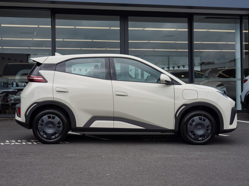 2026 BYD ATTO 1 Essential 65kWh FWD 5Dr Hatch image 3