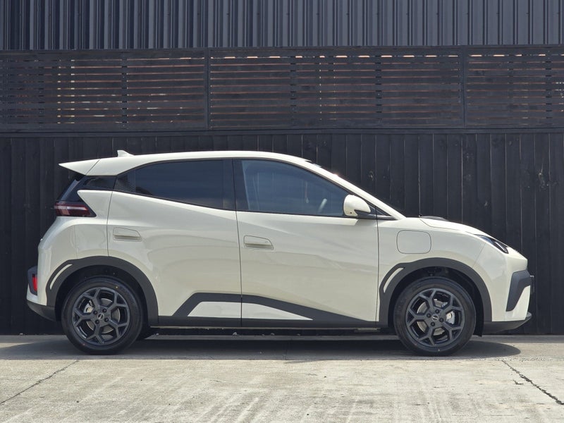 2026 BYD ATTO 1 Premium image 2