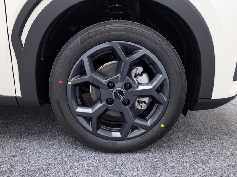 2026 BYD ATTO 1 Premium 43.2kWh image 3