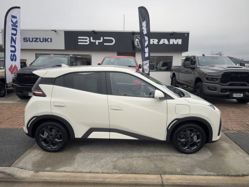 2026 BYD ATTO 1 Premium EV image 3