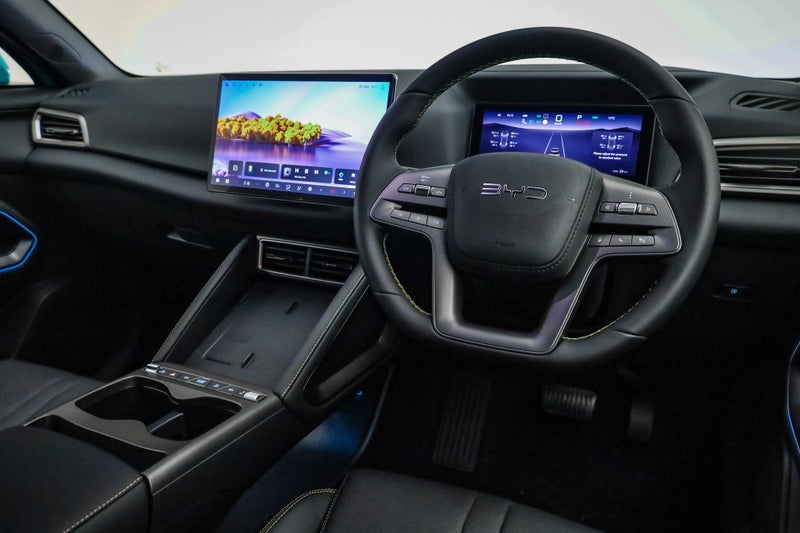 2026 BYD ATTO 2 DM-i DM-I Premium PHEV image 2