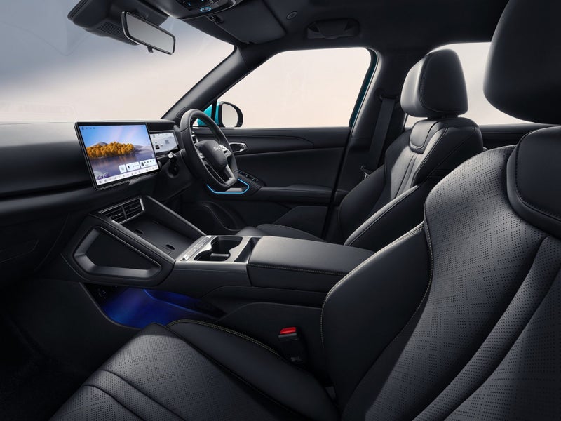 2026 BYD ATTO 2 DM-i Premium image 4