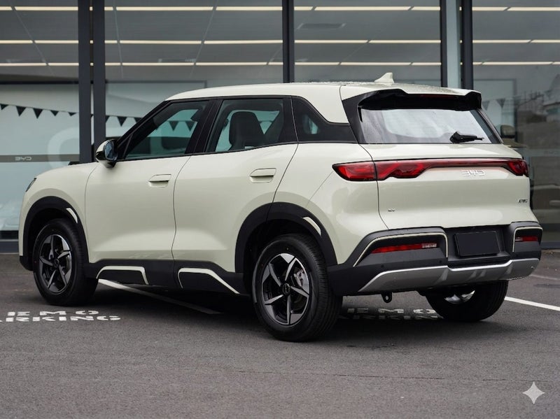 2026 BYD ATTO 2 Dynamic 51kWh EV 5Dr SUV image 3
