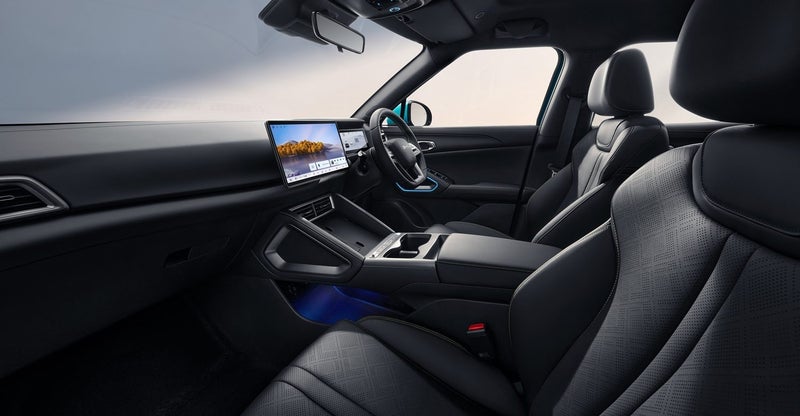 2026 BYD ATTO 2 PREMIUM PHEV - SKI WHITE image 2