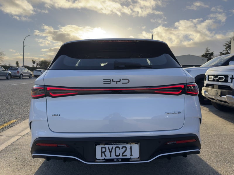 2026 BYD Seal 6 Touring 6 PHEV Wagon image 5