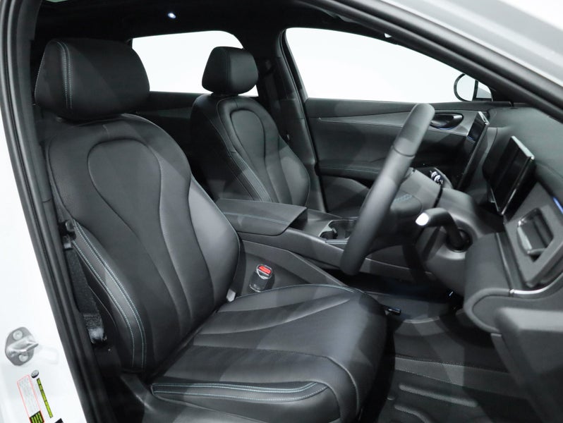 2026 BYD Seal 6 Touring Premium PHEV image 4