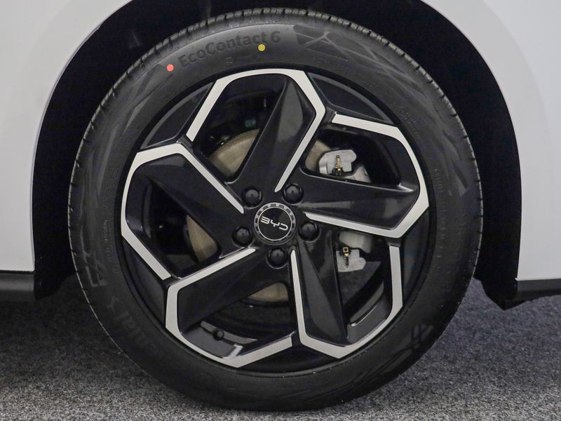 2026 BYD Seal 6 Touring Premium Phev image 3