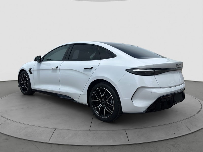 2026 BYD Seal Premium 83kWh image 2